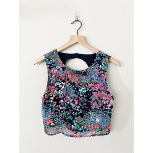 Love Sadie Floral Keyhole Crop Top